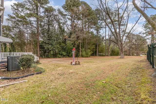 612 N Main Street, Louisburg, NC 27549