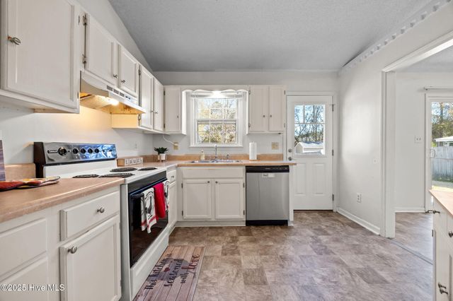 201 Meadow Lane, Jacksonville, NC 28546