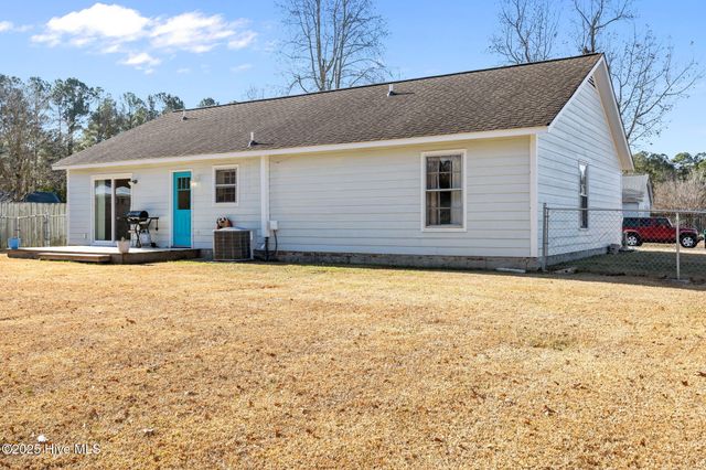 201 Meadow Lane, Jacksonville, NC 28546