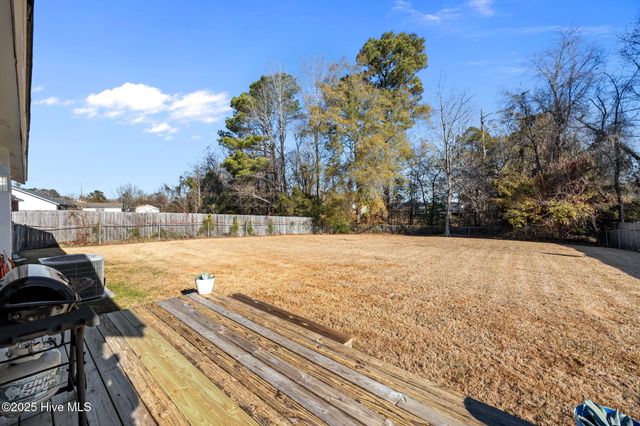 201 Meadow Lane, Jacksonville, NC 28546