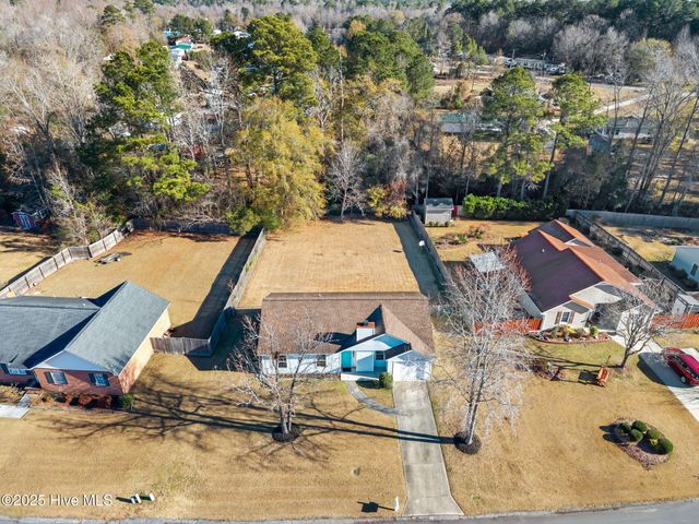 201 Meadow Lane, Jacksonville, NC 28546