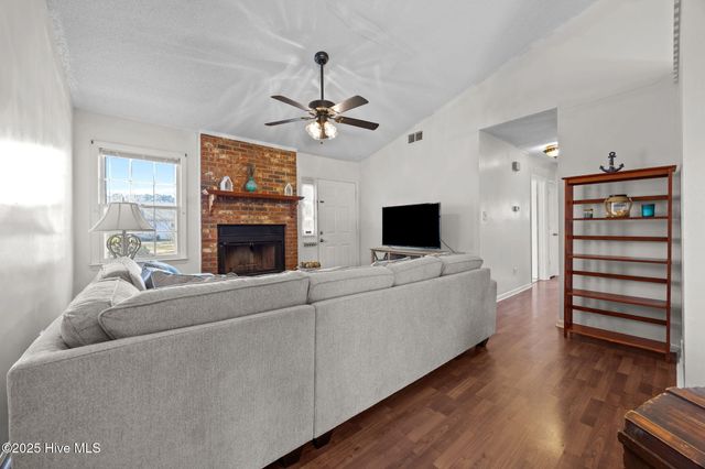 201 Meadow Lane, Jacksonville, NC 28546