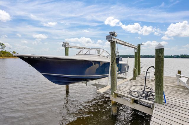 2975 Holley Point Road, Navarre, FL 32566