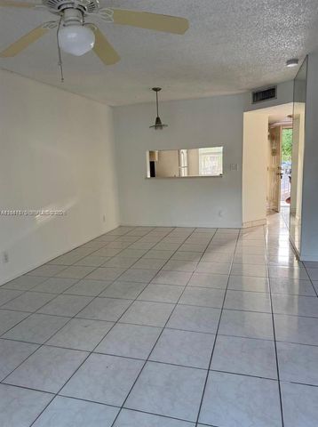8750 Royal Palm Blvd 209, Coral Springs, FL 33065