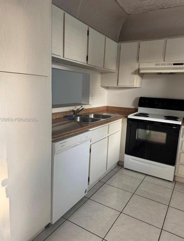 8750 Royal Palm Blvd 209, Coral Springs, FL 33065
