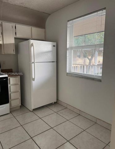 8750 Royal Palm Blvd 209, Coral Springs, FL 33065