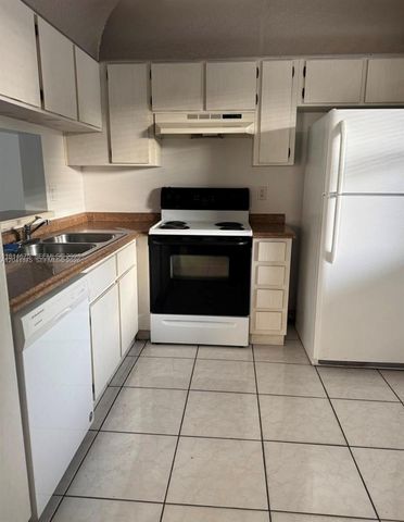 8750 Royal Palm Blvd 209, Coral Springs, FL 33065