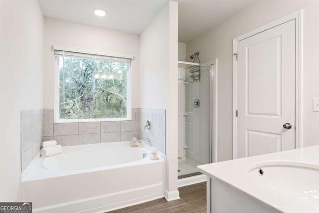 2824 Saratoga Lake View, Decatur, GA 30034