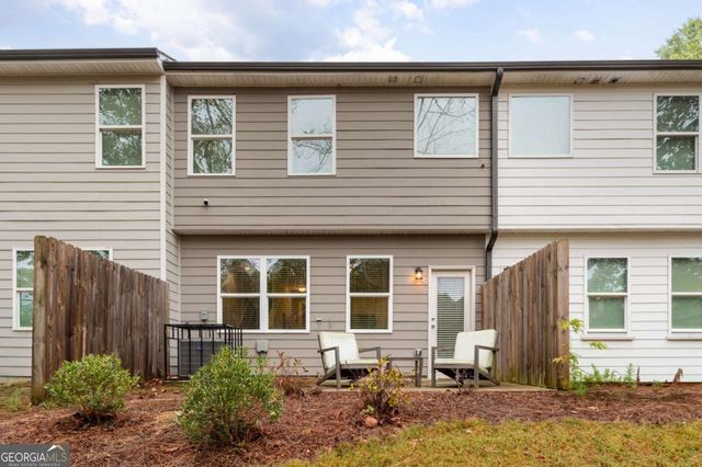 2824 Saratoga Lake View, Decatur, GA 30034