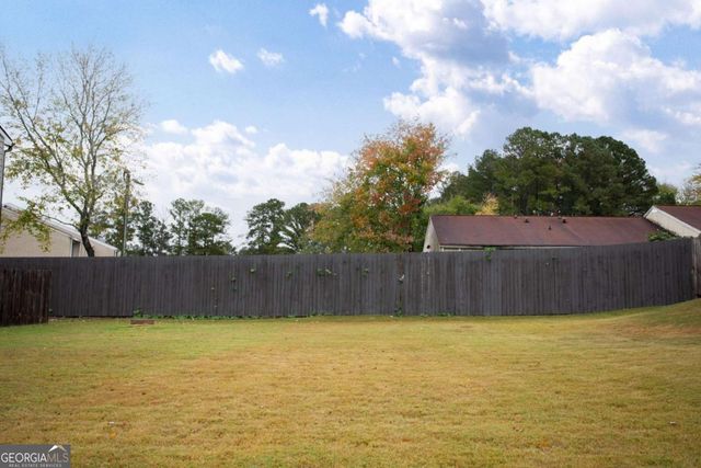 2824 Saratoga Lake View, Decatur, GA 30034