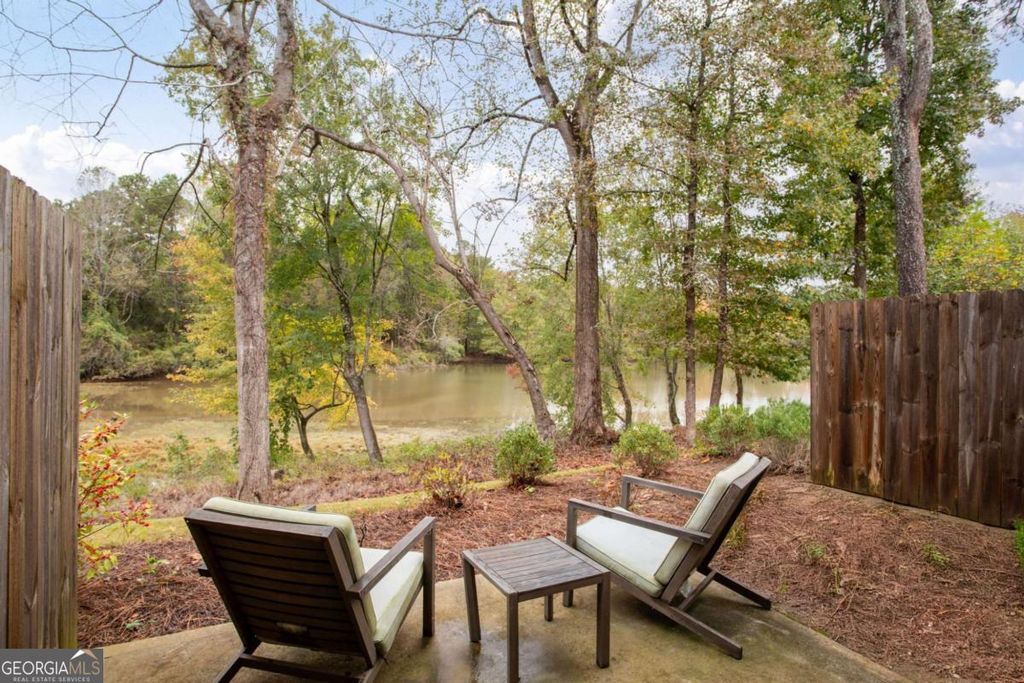 2824 Saratoga Lake View, Decatur, GA 30034