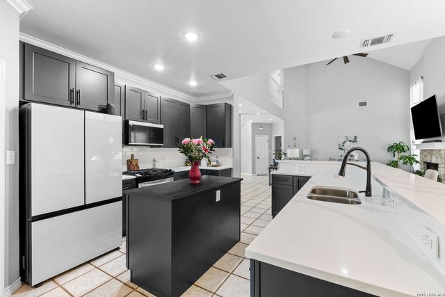 8627 London Heights, San Antonio, TX 78254