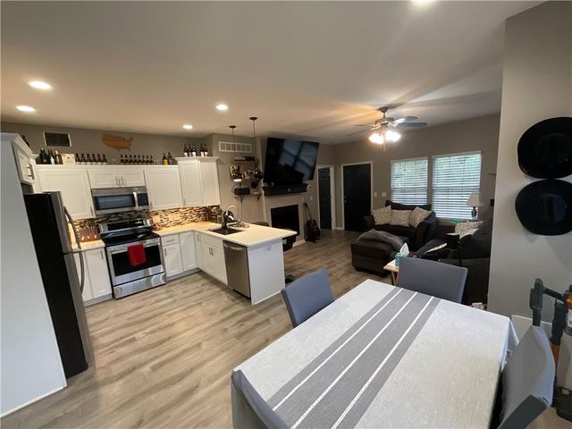 16109 E 50th Terrace, Kansas City, MO 64136