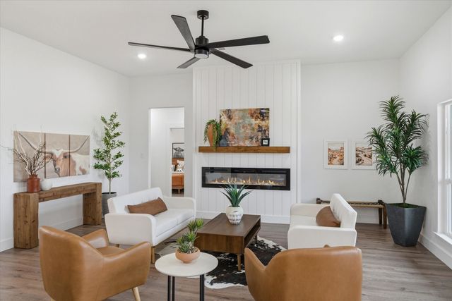 370 VZ County Road 3910, Wills Point, TX 75169