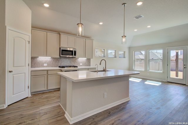 2027 Stephanie Avenue, New Braunfels, TX 78132