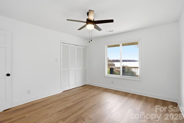 332 Shoreline Loop, Mooresville, NC 28117