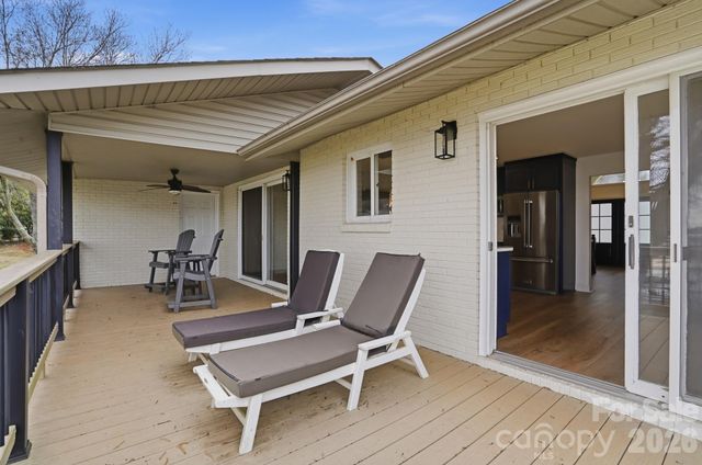 332 Shoreline Loop, Mooresville, NC 28117