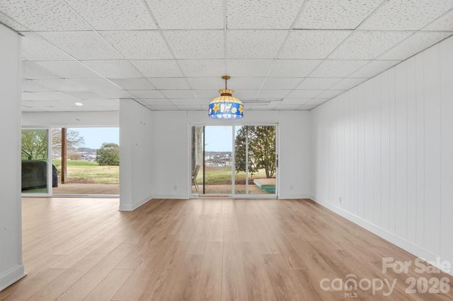 332 Shoreline Loop, Mooresville, NC 28117