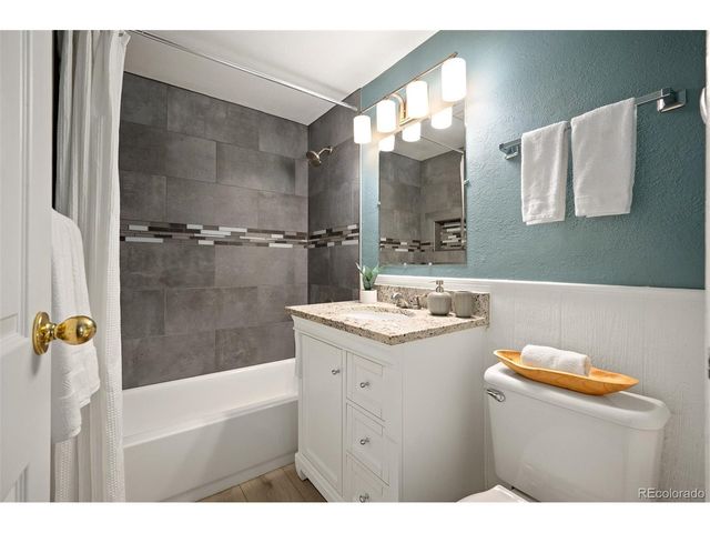 4928 Julian St, Denver, CO 80221