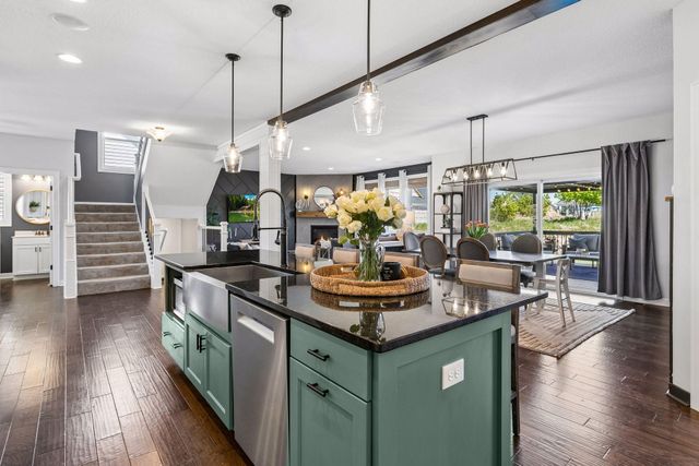 9091 River Rock Drive N, Chanhassen, MN 55317