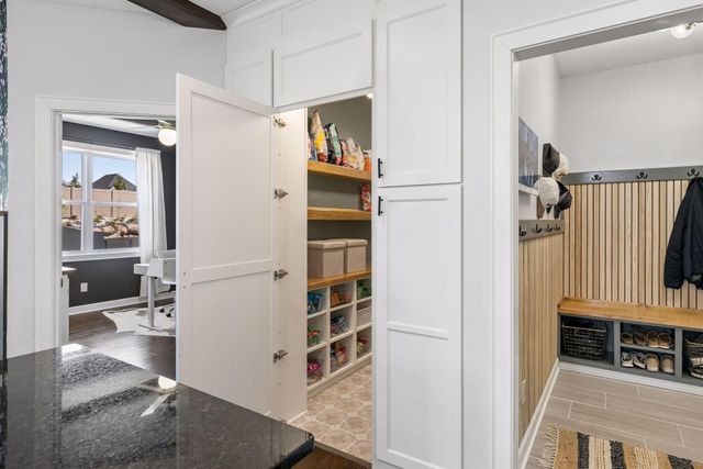 9091 River Rock Drive N, Chanhassen, MN 55317
