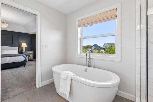 9091 River Rock Drive N, Chanhassen, MN 55317