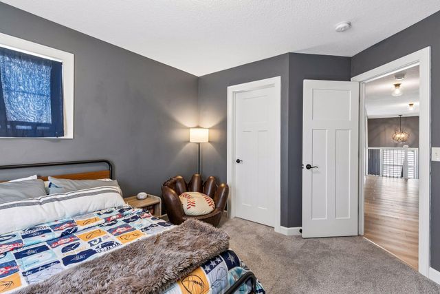 9091 River Rock Drive N, Chanhassen, MN 55317