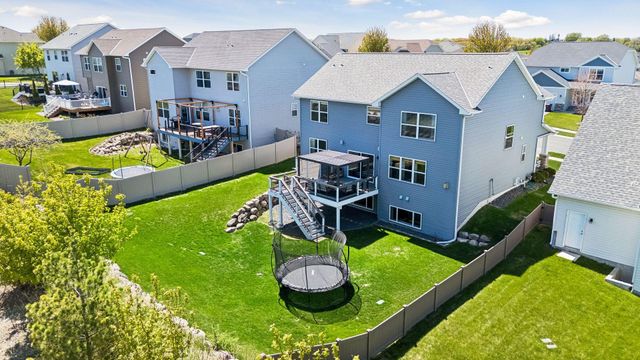 9091 River Rock Drive N, Chanhassen, MN 55317