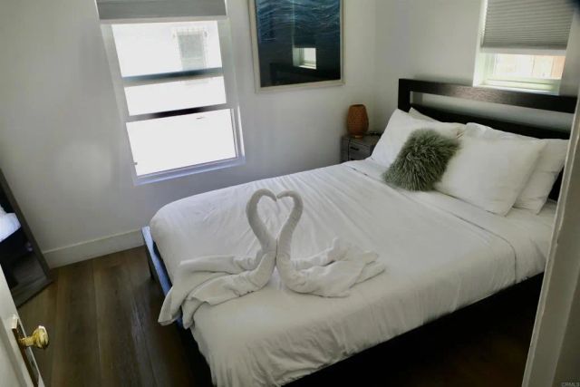 1817-1819 Sunset Cliffs Blvd, San Diego, CA 92107