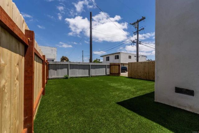1817-1819 Sunset Cliffs Blvd, San Diego, CA 92107