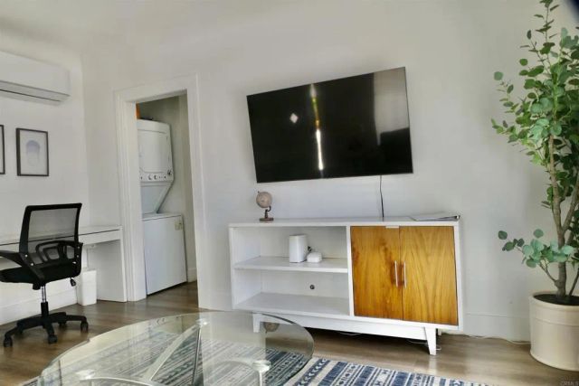 1817-1819 Sunset Cliffs Blvd, San Diego, CA 92107