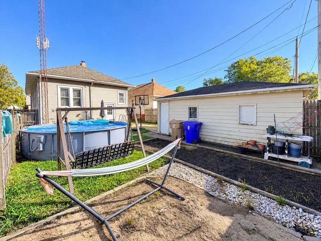 7116 37th AVENUE, Kenosha, WI 53142