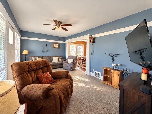 7116 37th AVENUE, Kenosha, WI 53142