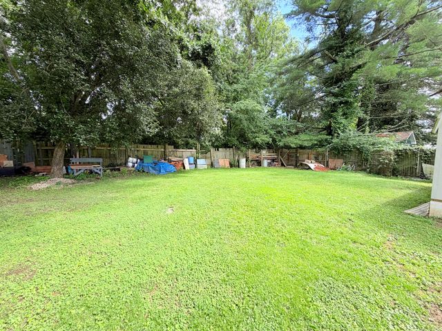 110 Dinsmore Street, Berea, KY 40403