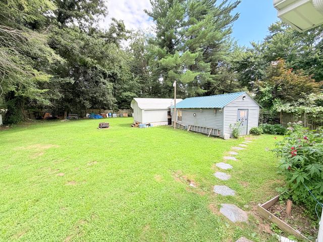 110 Dinsmore Street, Berea, KY 40403