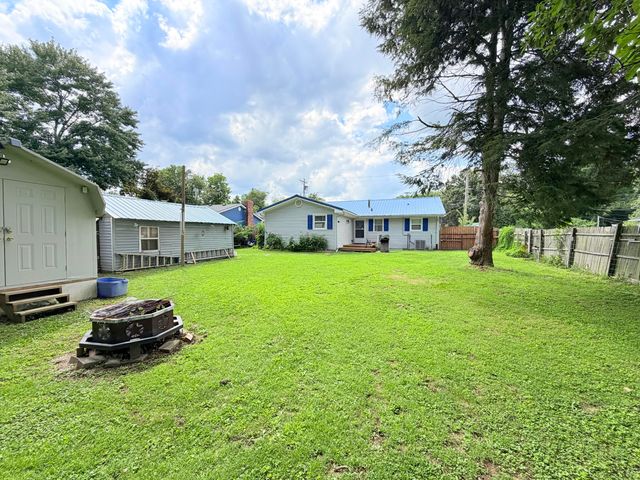 110 Dinsmore Street, Berea, KY 40403