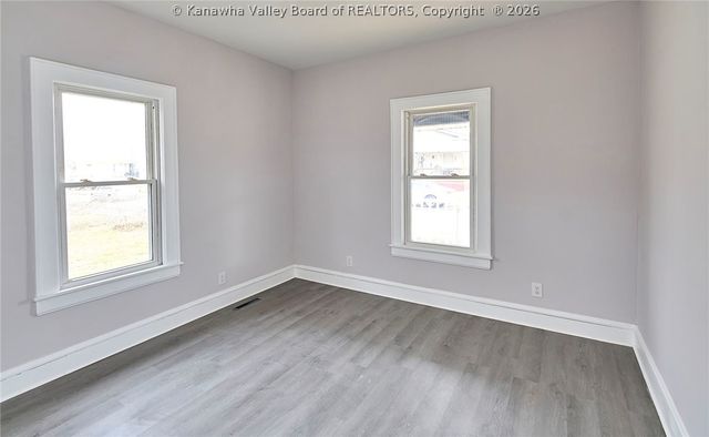 123 10th Avenue, South Charleston, WV 25303