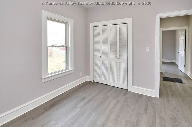 123 10th Avenue, South Charleston, WV 25303