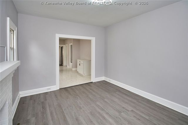 123 10th Avenue, South Charleston, WV 25303