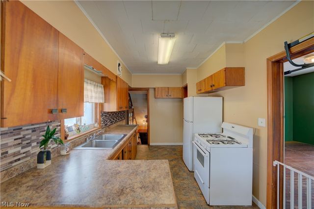 701 Tenney Avenue, Amherst, OH 44001