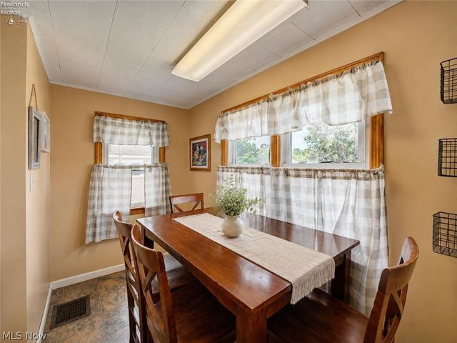 701 Tenney Avenue, Amherst, OH 44001