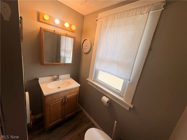 701 Tenney Avenue, Amherst, OH 44001