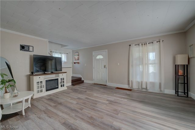 701 Tenney Avenue, Amherst, OH 44001
