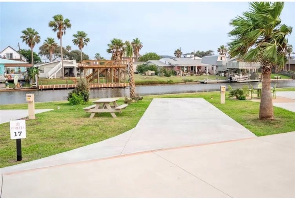 101 Caribbean Dr 17, Corpus Christi, TX 78418 — exterior