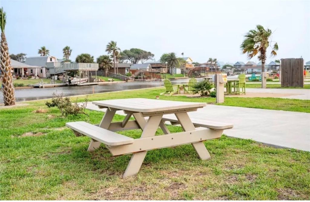 101 Caribbean Dr 17, Corpus Christi, TX 78418 — photo 2