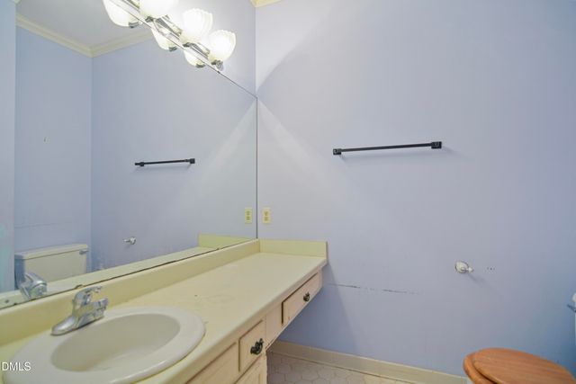 900 Albany Court, Raleigh, NC 27615