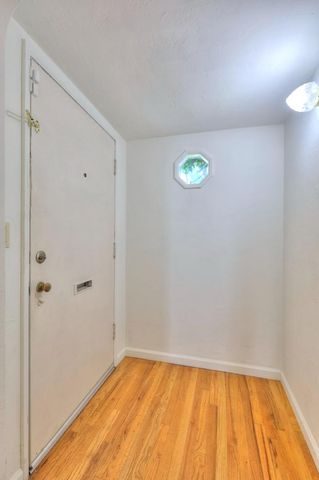 1713 Albany Ave, Modesto, CA 95350