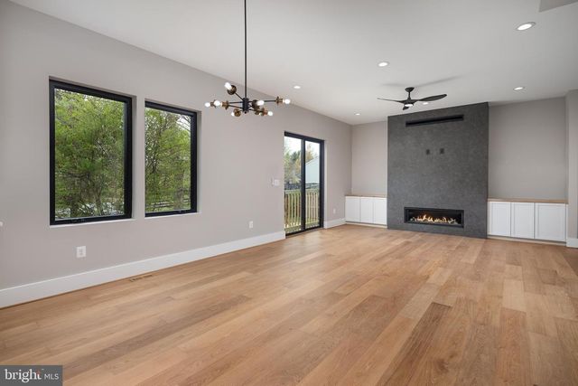 5906 3RD ST S, Arlington, VA 22204