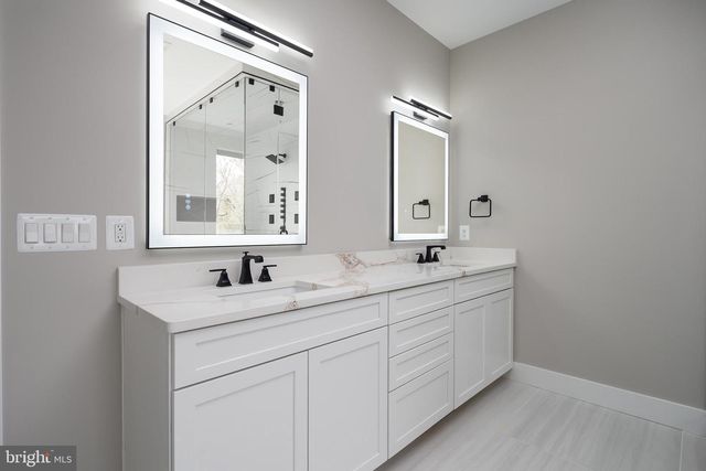 5906 3RD ST S, Arlington, VA 22204