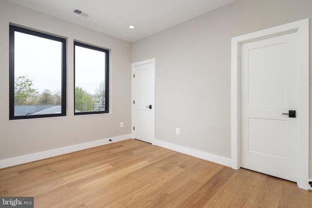 5906 3RD ST S, Arlington, VA 22204